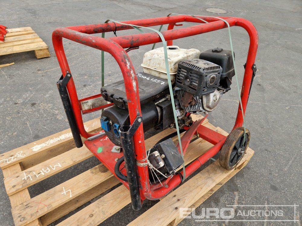 2011 SDMO R4 - Generator electric: Foto 1 2011 SDMO R4 - Generator electric: Foto 1