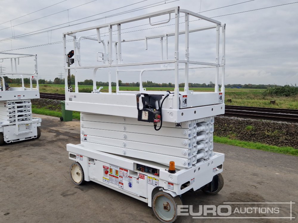 2013 Haulotte Compact 14 - Autopropulsată platformă: Foto 3 2013 Haulotte Compact 14 - Autopropulsată platformă: Foto 3