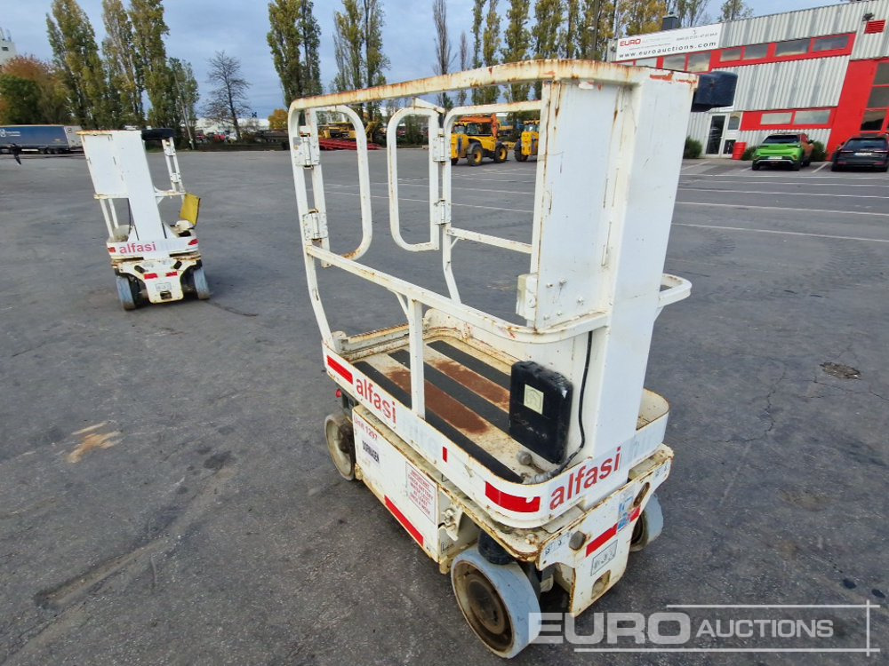2013 JLG 1230ES - Platformă verticală: Foto 4 2013 JLG 1230ES - Platformă verticală: Foto 4