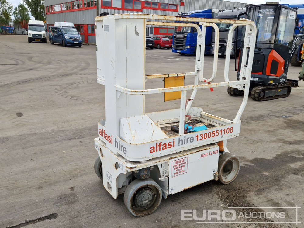 2013 JLG 1230ES - Platformă verticală: Foto 4 2013 JLG 1230ES - Platformă verticală: Foto 4