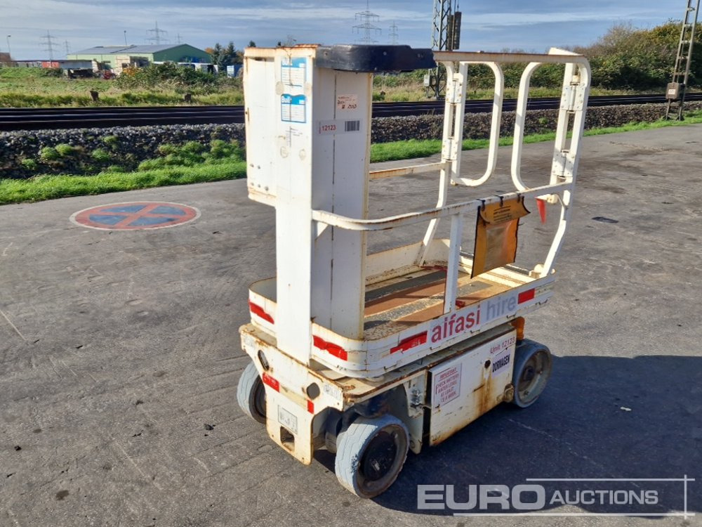 2013 JLG 1230ES - Platformă verticală: Foto 1 2013 JLG 1230ES - Platformă verticală: Foto 1