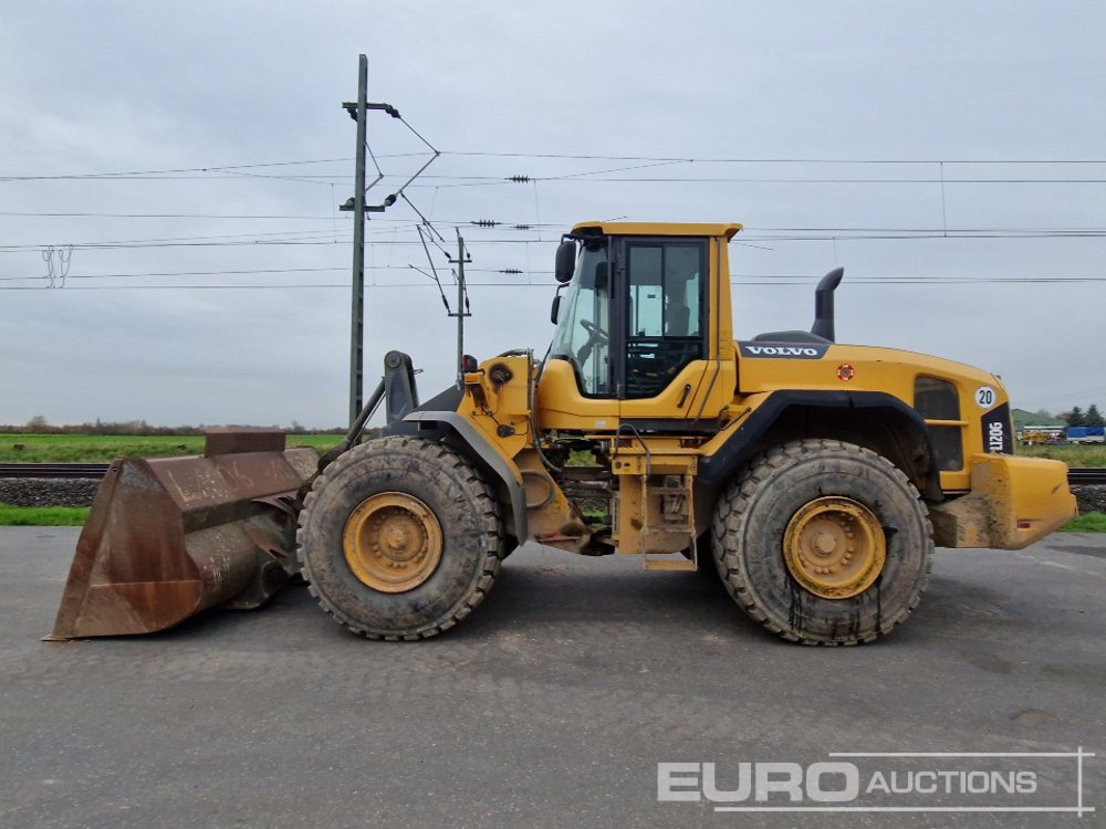 2013 Volvo L120G - Încărcător frontal pe pneuri: Foto 2 2013 Volvo L120G - Încărcător frontal pe pneuri: Foto 2