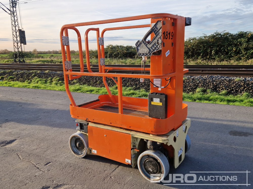 2014 JLG 1230ES - Platformă verticală: Foto 2 2014 JLG 1230ES - Platformă verticală: Foto 2