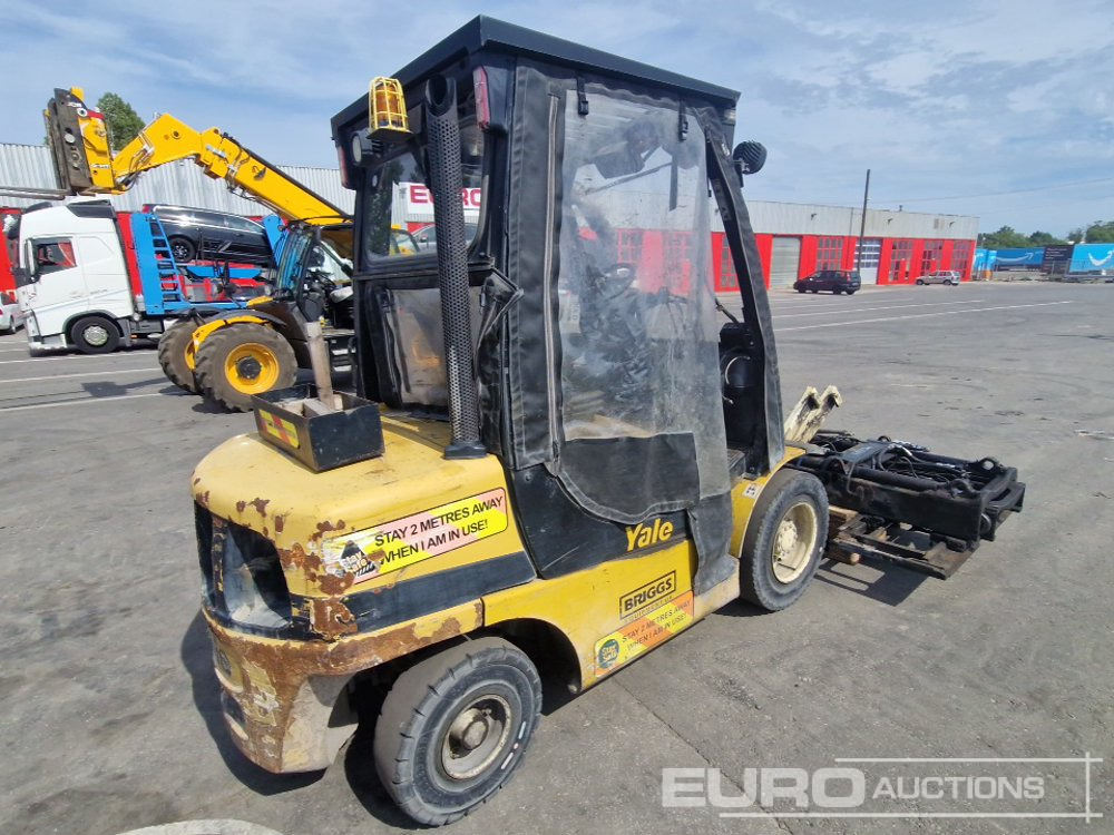 2014 Yale GDP35VX - Motostivuitor: Foto 5 2014 Yale GDP35VX - Motostivuitor: Foto 5
