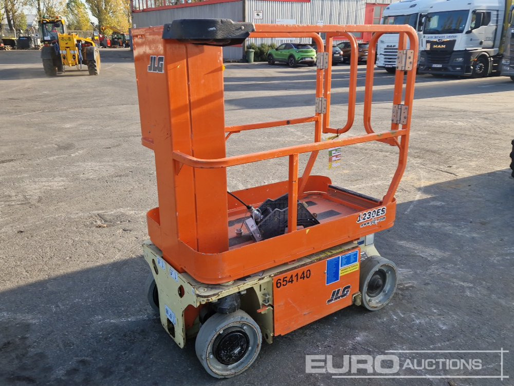 2016 JLG 1230ES - Platformă verticală: Foto 3 2016 JLG 1230ES - Platformă verticală: Foto 3