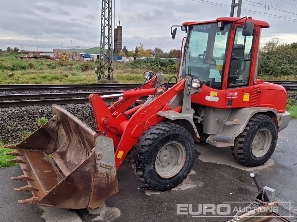 2017 Volvo L30G - Încărcător frontal pe pneuri: Foto 1 2017 Volvo L30G - Încărcător frontal pe pneuri: Foto 1