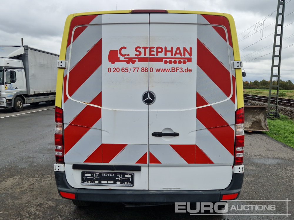 2013 Mercedes Benz Sprinter - Autoutilitară: Foto 4 2013 Mercedes Benz Sprinter - Autoutilitară: Foto 4