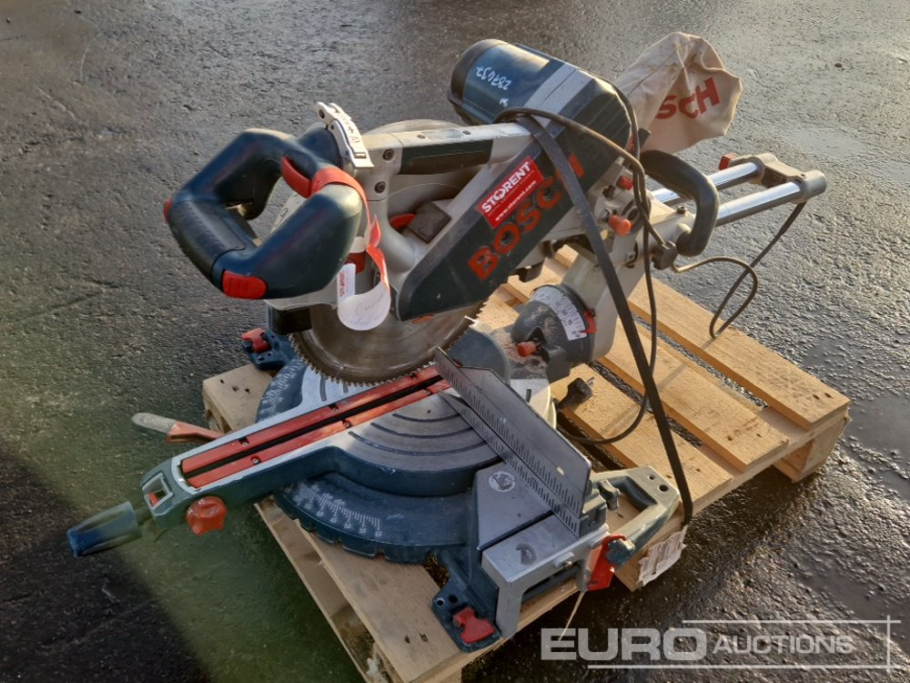 Bosch Mitre Saw - Echipamente de constructii: Foto 1 Bosch Mitre Saw - Echipamente de constructii: Foto 1