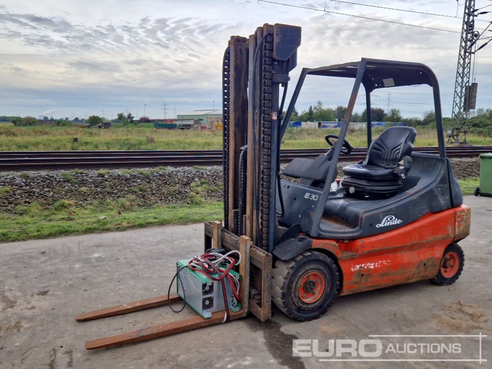 Linde E30 - Motostivuitor: Foto 1 Linde E30 - Motostivuitor: Foto 1