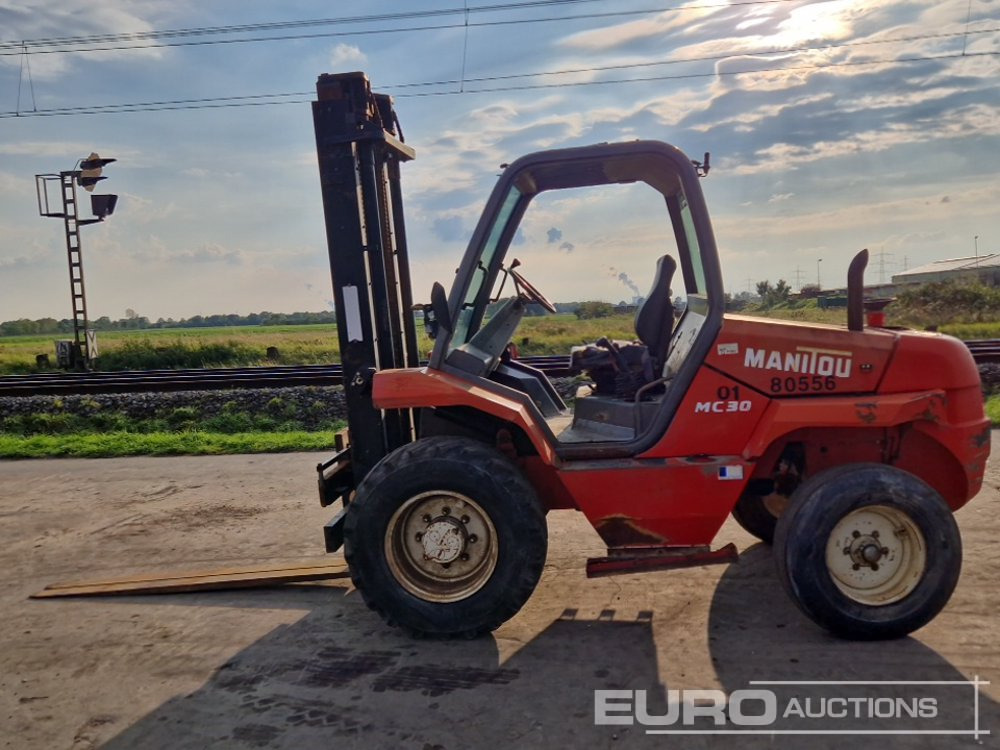 Manitou MC30 - Stivuitor de teren dificil: Foto 2 Manitou MC30 - Stivuitor de teren dificil: Foto 2