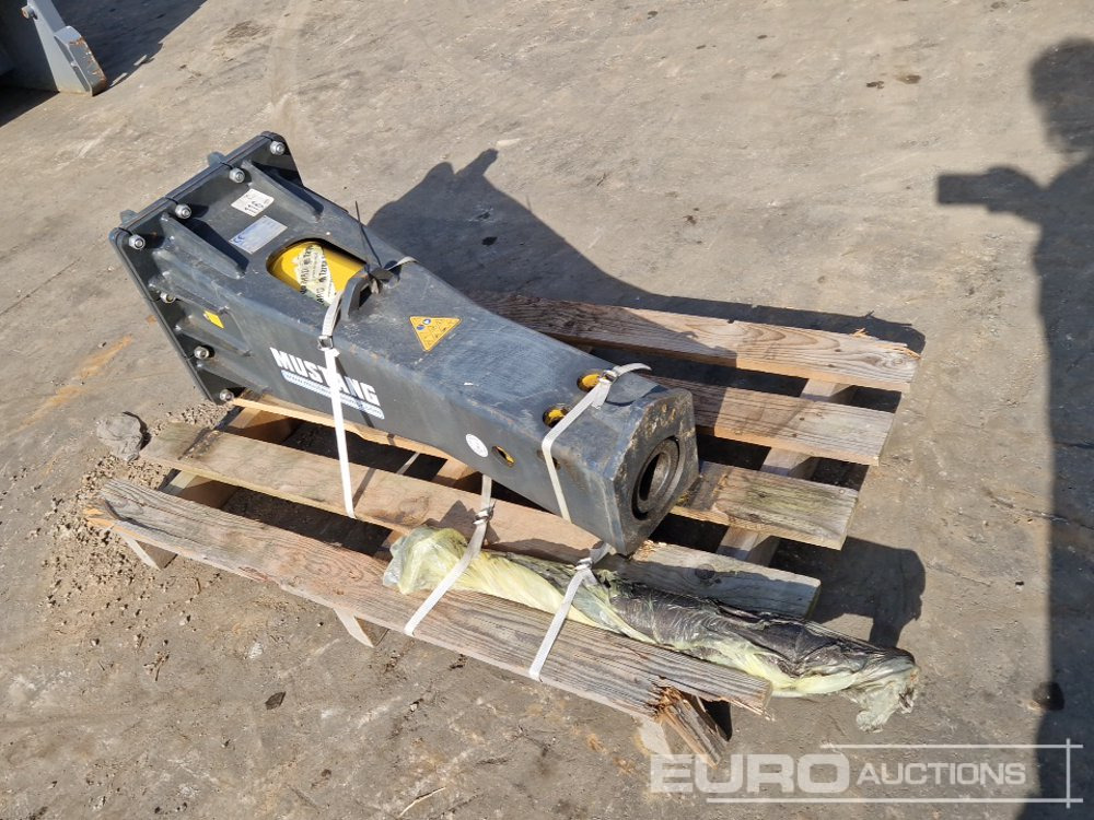 Mustang Hydraulic Breaker - Ciocan hidraulic: Foto 4 Mustang Hydraulic Breaker - Ciocan hidraulic: Foto 4