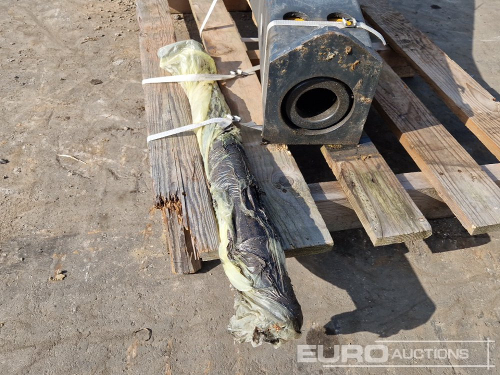 Mustang Hydraulic Breaker - Ciocan hidraulic: Foto 5 Mustang Hydraulic Breaker - Ciocan hidraulic: Foto 5