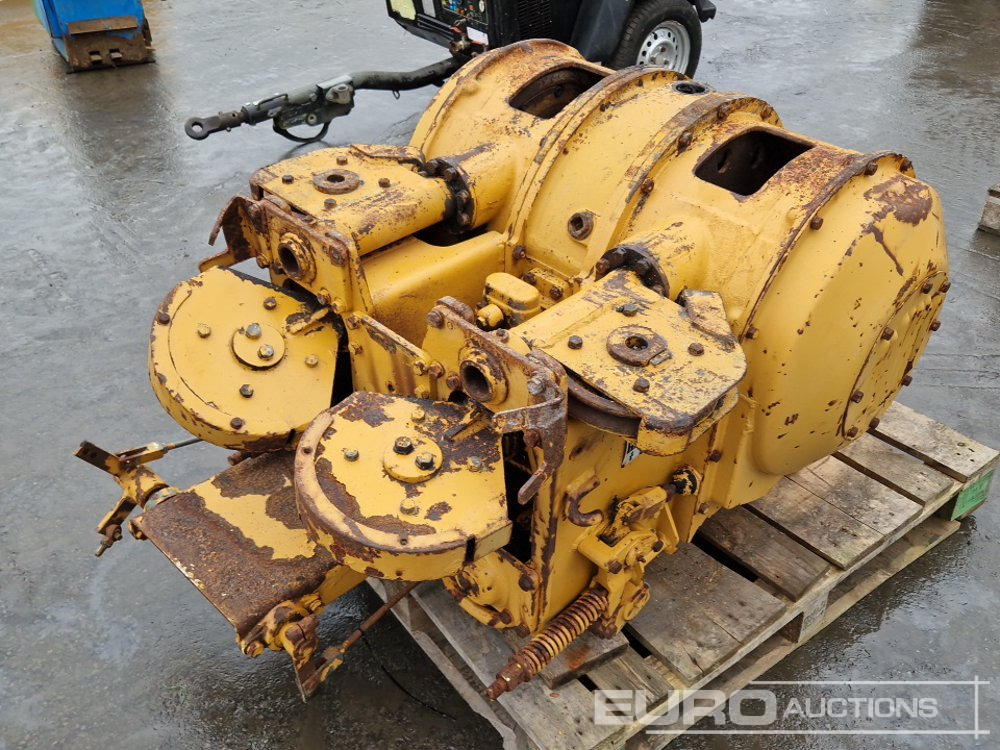 Winch to suit Komatsu Dozer - Stivuitor: Foto 1 Winch to suit Komatsu Dozer - Stivuitor: Foto 1