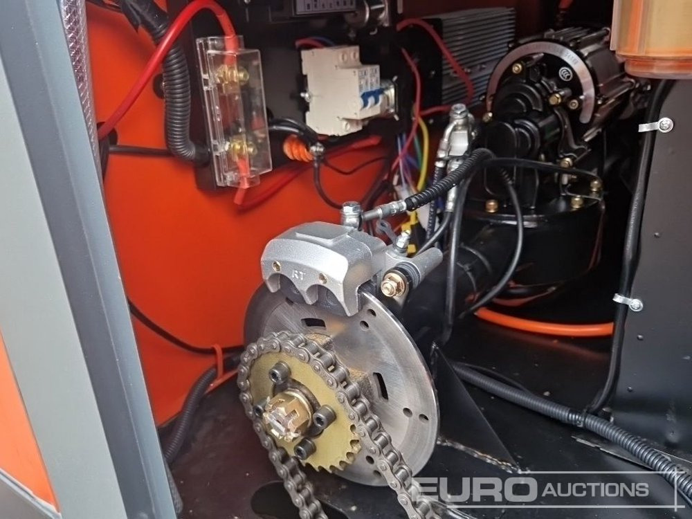 Măturătoare stradală Unused 2025 Zvox 2000G: Foto 14