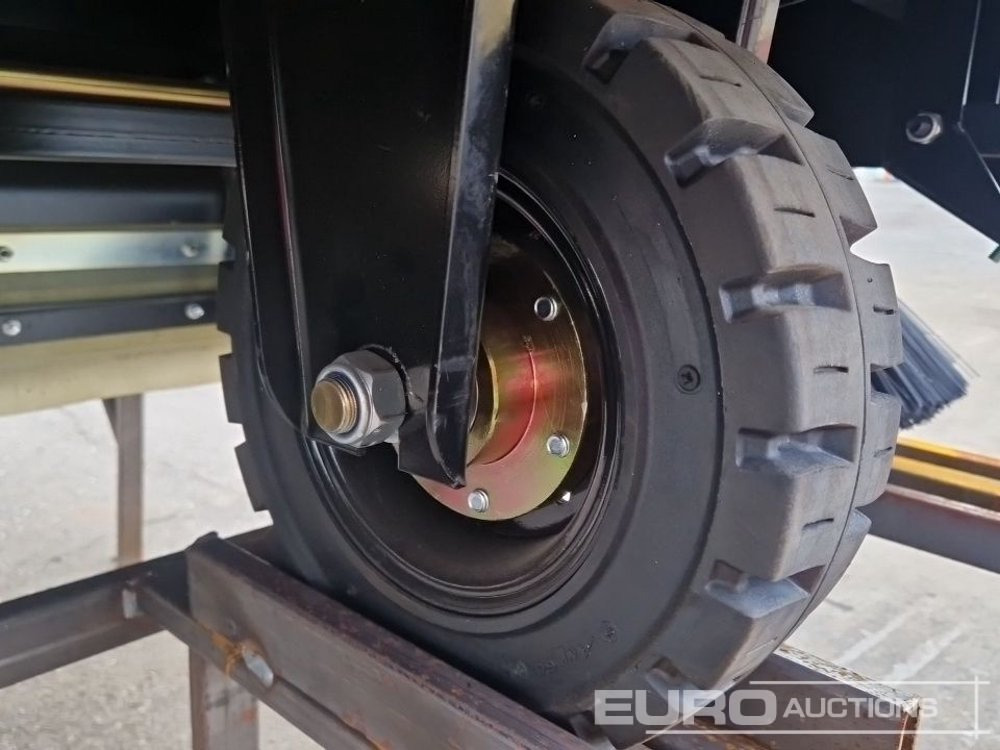 Măturătoare stradală Unused 2025 Zvox 2000G: Foto 7