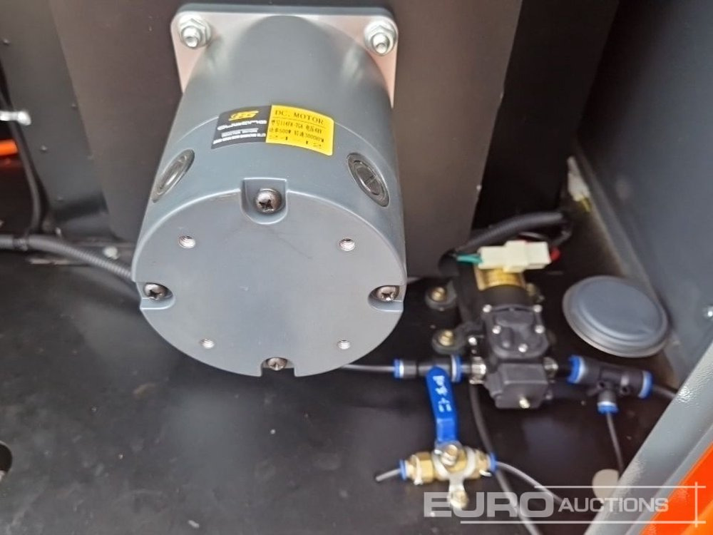 Măturătoare stradală Unused 2025 Zvox 2000G: Foto 16