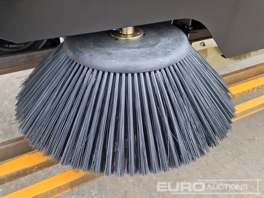 Măturătoare stradală Unused 2025 Zvox 2000G: Foto 11