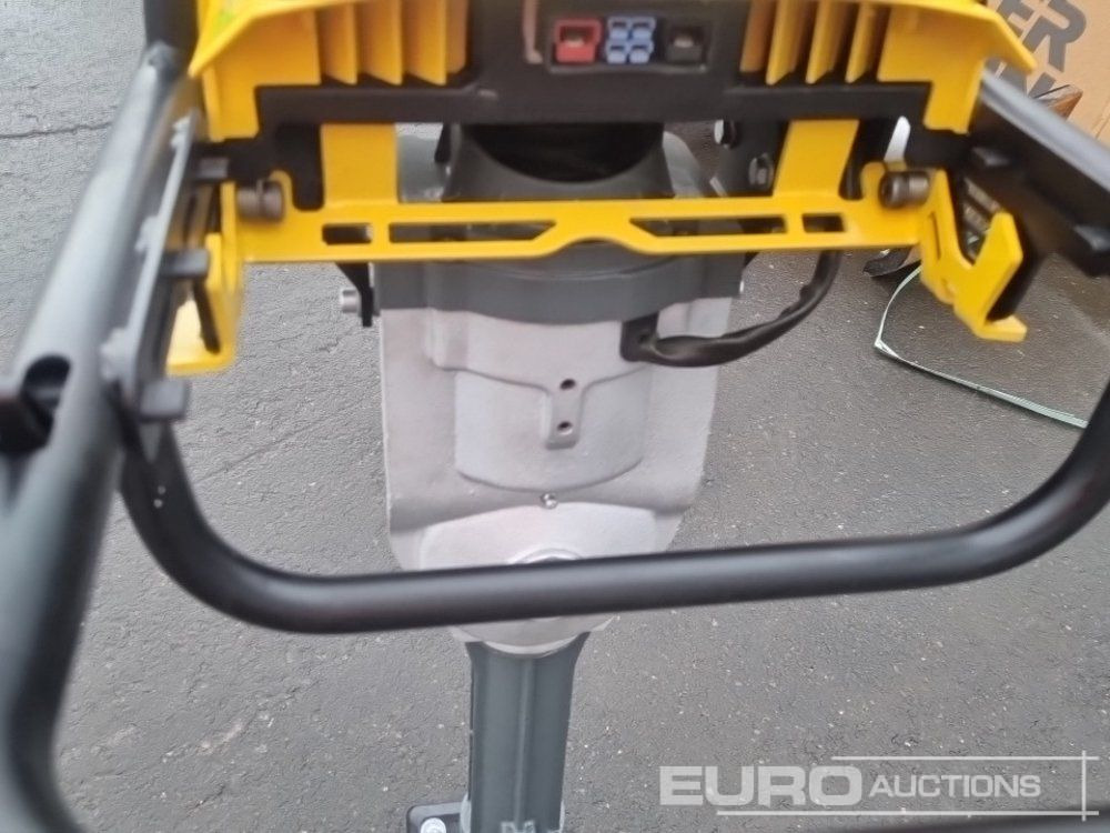 Maşină de asfaltat Unused Wacker Neuson AS30E: Foto 17