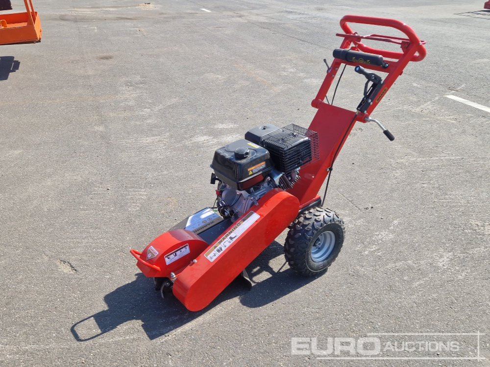 Unused Walk Behind Stump Grinder - Taietor de cioturi: Foto 1 Unused Walk Behind Stump Grinder - Taietor de cioturi: Foto 1