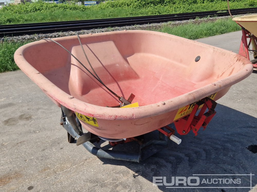 Trioliet Fertilizer Spreader - Utilaje agricole: Foto 1 Trioliet Fertilizer Spreader - Utilaje agricole: Foto 1
