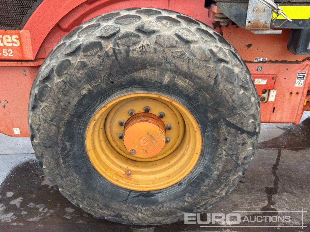 Cilindru compactor 2011 CAT CS74: Foto 10