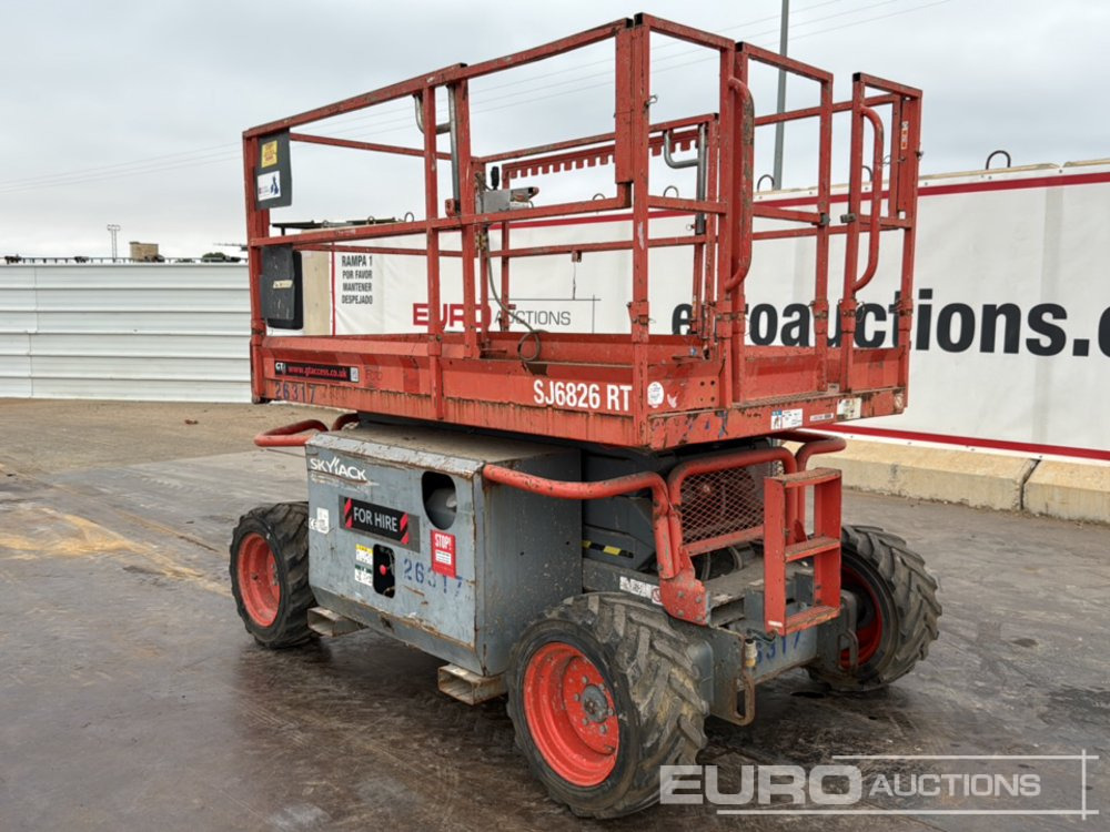 2013 SkyJack SJ6826RT - Platforma foarfeca: Foto 3 2013 SkyJack SJ6826RT - Platforma foarfeca: Foto 3
