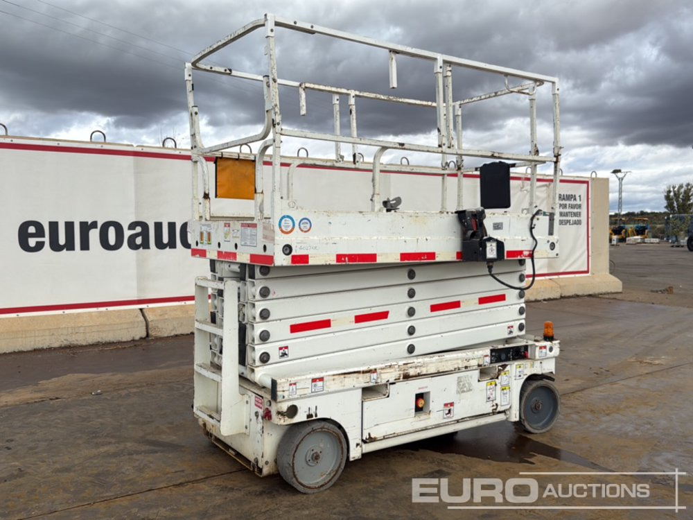 2014 Haulotte Compact 14 - Platforma foarfeca: Foto 1 2014 Haulotte Compact 14 - Platforma foarfeca: Foto 1