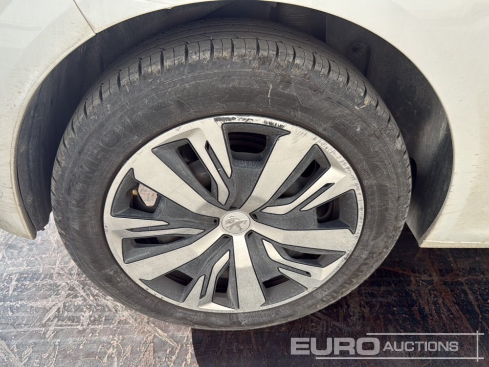 Automobil 2020 Peugeot 208: Foto 11