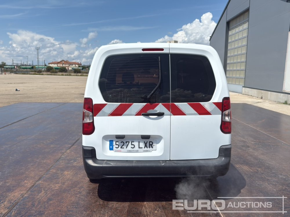 2022 Toyota Proace City - Autoutilitară: Foto 4 2022 Toyota Proace City - Autoutilitară: Foto 4