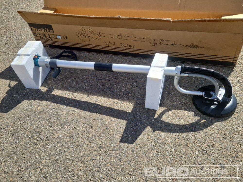 Makita sl7000 - Echipament de atelier: Foto 5 Makita sl7000 - Echipament de atelier: Foto 5