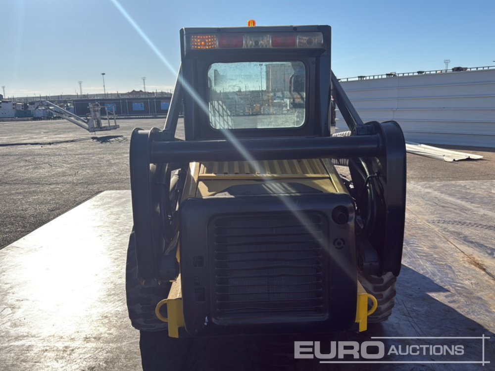 New Holland L160 - Mini încărcător: Foto 4 New Holland L160 - Mini încărcător: Foto 4