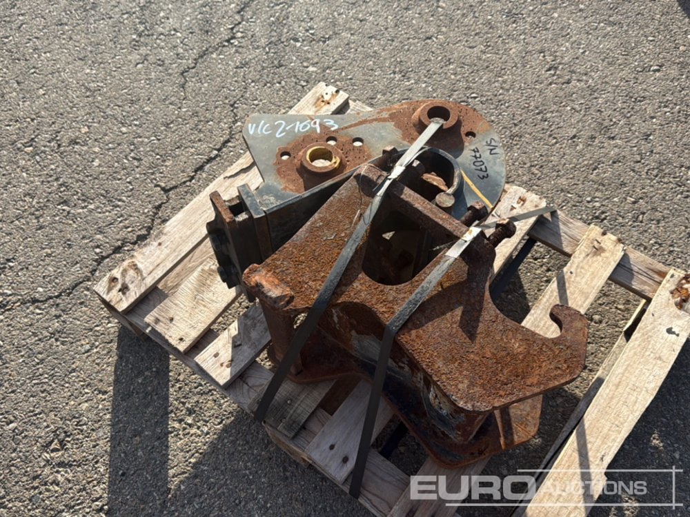 Pallet of Quick Hitches (2 of) / Enganches Rápidos - Cuplare rapidă: Foto 2 Pallet of Quick Hitches (2 of) / Enganches Rápidos - Cuplare rapidă: Foto 2