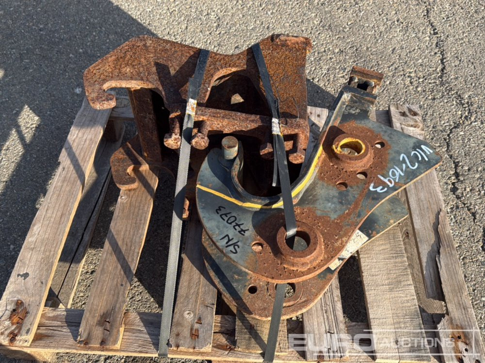 Pallet of Quick Hitches (2 of) / Enganches Rápidos - Cuplare rapidă: Foto 5 Pallet of Quick Hitches (2 of) / Enganches Rápidos - Cuplare rapidă: Foto 5