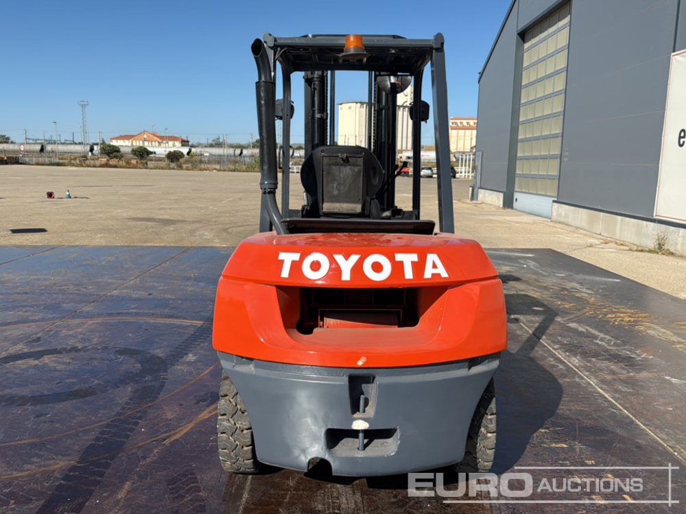 Toyota 42-7FD35 - Motostivuitor: Foto 4 Toyota 42-7FD35 - Motostivuitor: Foto 4