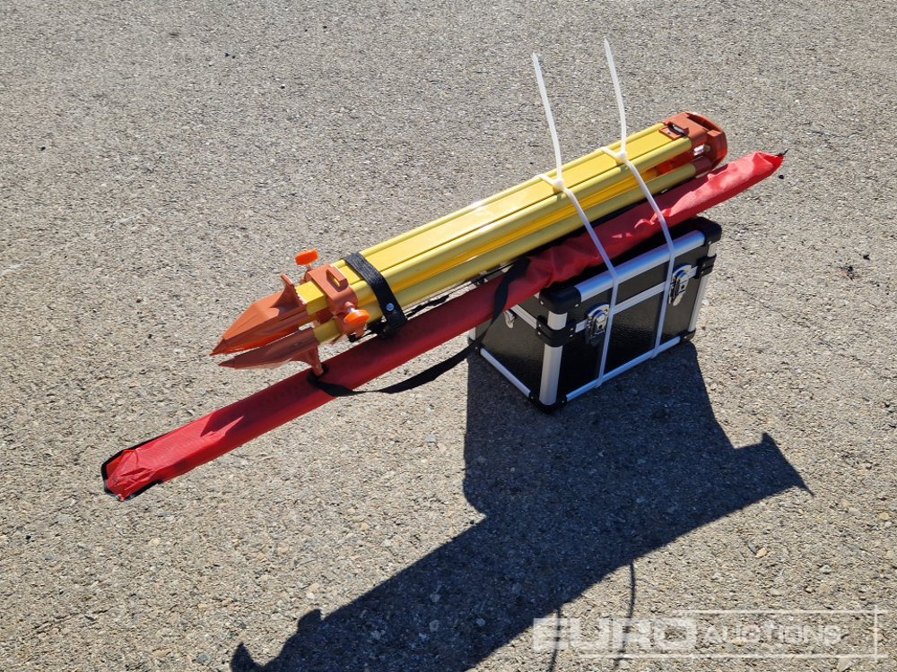 Unused 2025 Captok Self-Leveling Rotary Laser Level With Batteries, Receiver, Tripod, Grade Rod - Echipament de atelier: Foto 2 Unused 2025 Captok Self-Leveling Rotary Laser Level With Batteries, Receiver, Tripod, Grade Rod - Echipament de atelier: Foto 2