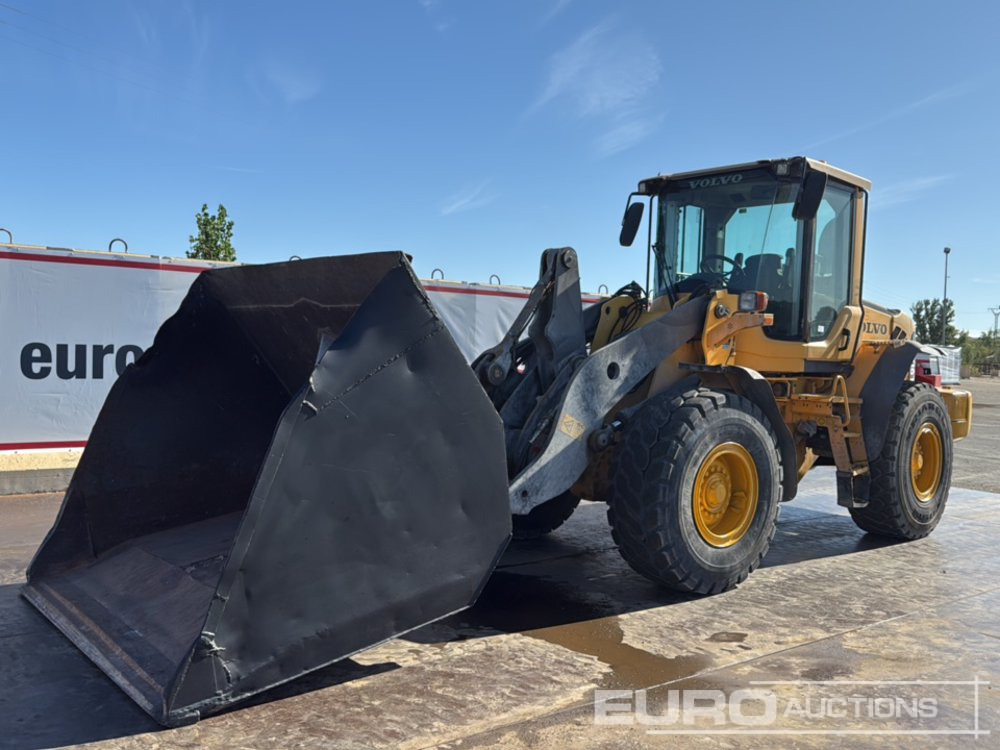 Volvo L90F - Încărcător frontal pe pneuri: Foto 1 Volvo L90F - Încărcător frontal pe pneuri: Foto 1