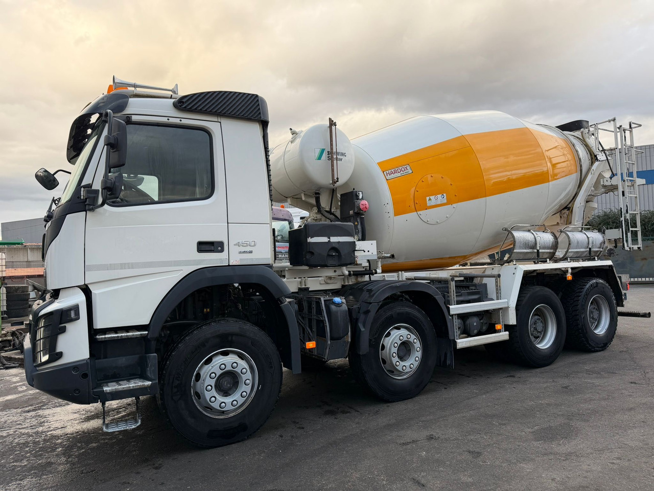 Camion béton Volvo FMX 450 FJ-925-BS - Alte utilaje: Foto 2 Camion béton Volvo FMX 450 FJ-925-BS - Alte utilaje: Foto 2