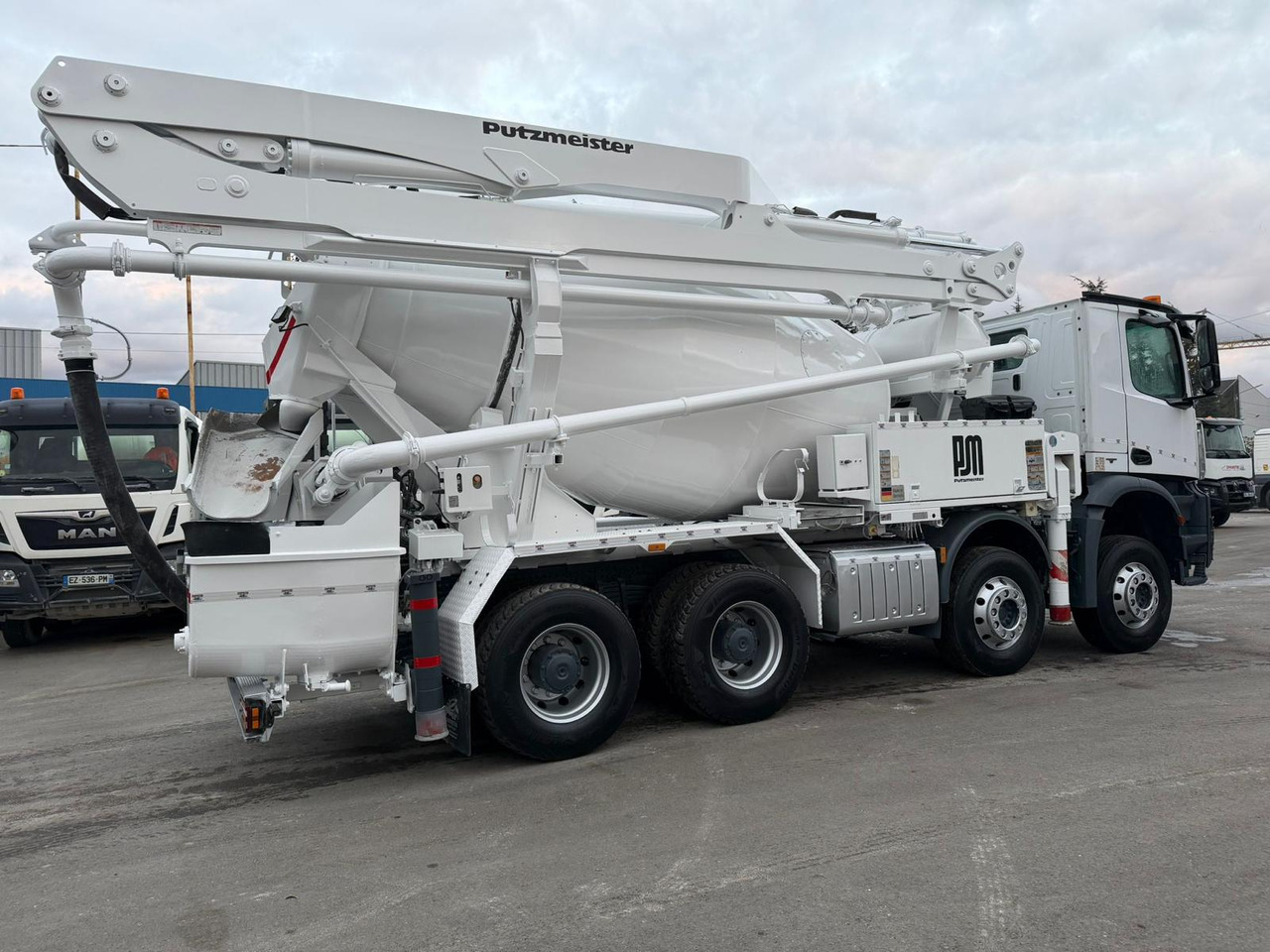 Camion béton pompe Mercedes Arocs 3240 DV-125-FH - Autopompă de beton: Foto 5 Camion béton pompe Mercedes Arocs 3240 DV-125-FH - Autopompă de beton: Foto 5