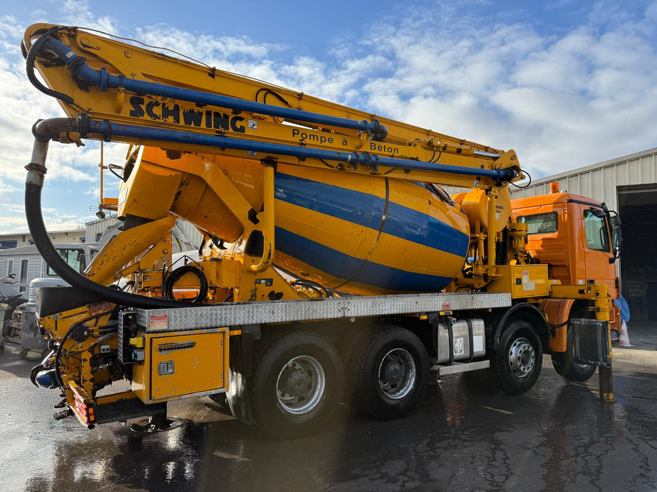 Camion pumi Mercedes Benz Actros 3241 BA-654-EE - Autopompă de beton: Foto 4 Camion pumi Mercedes Benz Actros 3241 BA-654-EE - Autopompă de beton: Foto 4