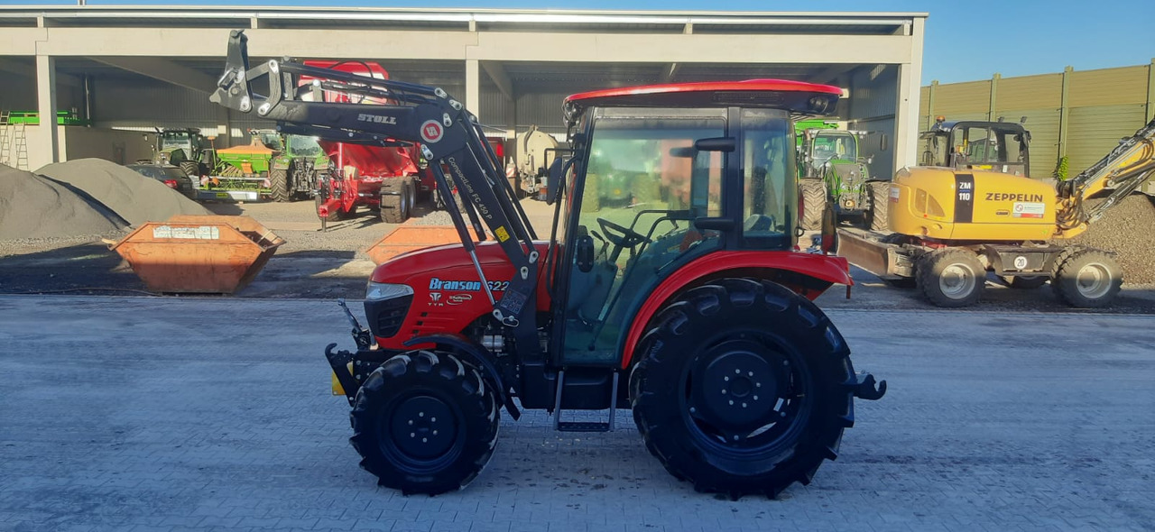 Branson Branson 6225C - Tractor agricol: Foto 1 Branson Branson 6225C - Tractor agricol: Foto 1
