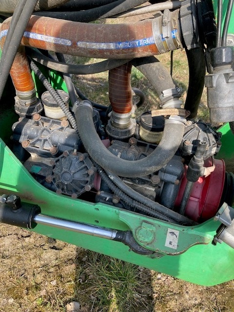 CHD Feldspritze 3624 - Maşină de erbicidat: Foto 3 CHD Feldspritze 3624 - Maşină de erbicidat: Foto 3