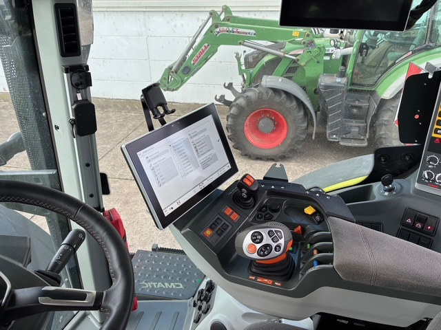 Claas Axion 870 CMATIC - Tractor agricol: Foto 4 Claas Axion 870 CMATIC - Tractor agricol: Foto 4
