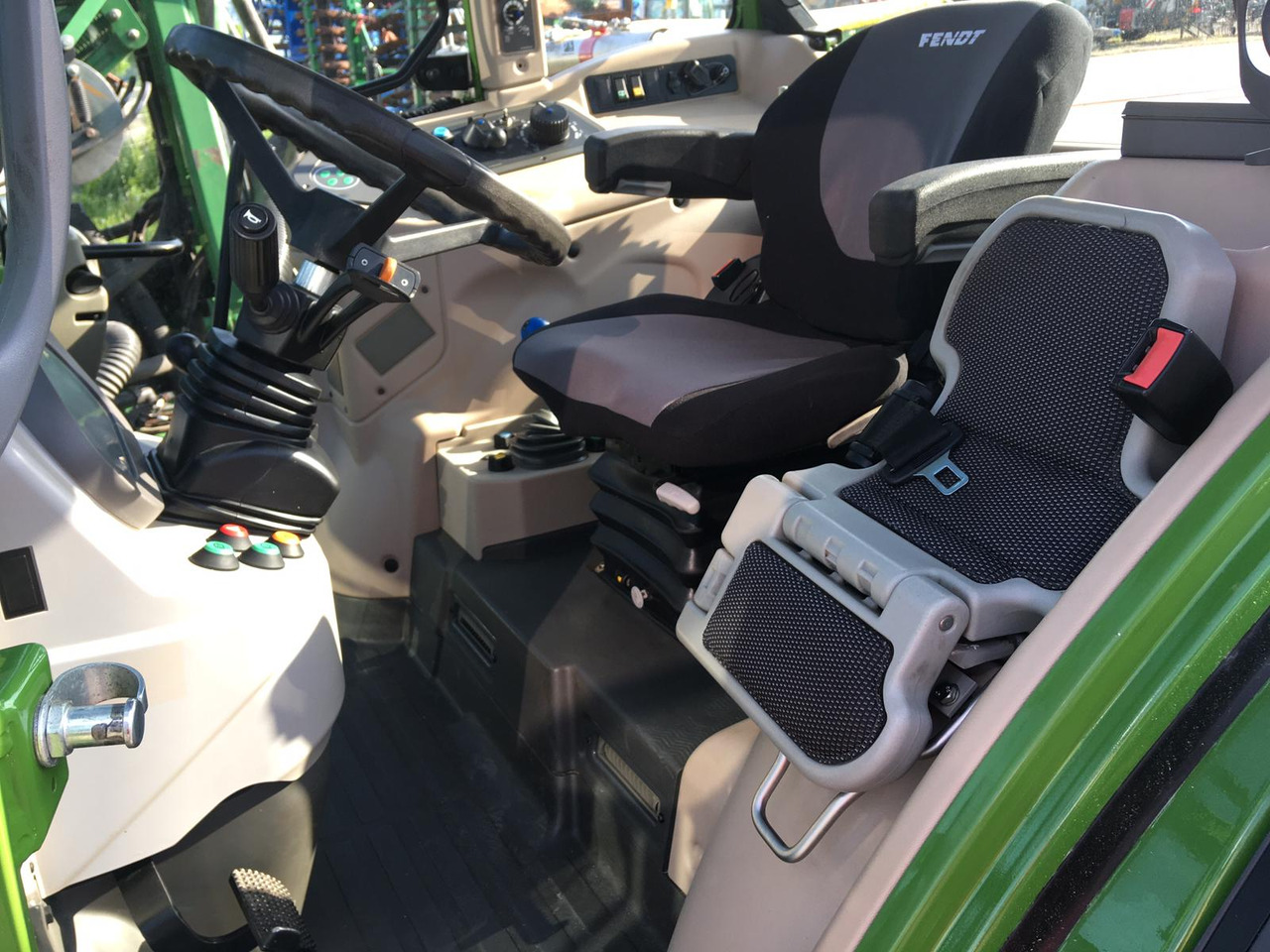 Fendt 211 Vario - Tractor agricol: Foto 5 Fendt 211 Vario - Tractor agricol: Foto 5