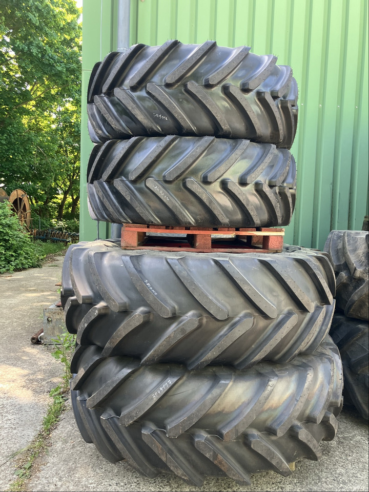 Fendt 650/65R42 u. 540/65R30 MI - Anvelope și jante: Foto 1 Fendt 650/65R42 u. 540/65R30 MI - Anvelope și jante: Foto 1