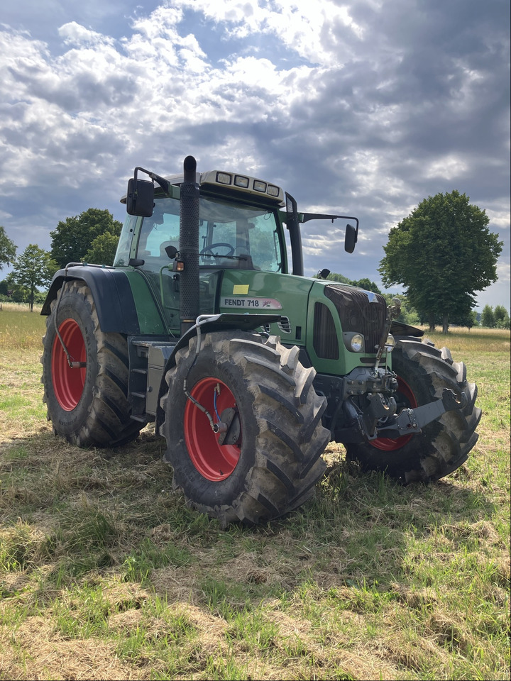 Fendt 718 Com3 Vario TMS - Tractor agricol: Foto 1 Fendt 718 Com3 Vario TMS - Tractor agricol: Foto 1