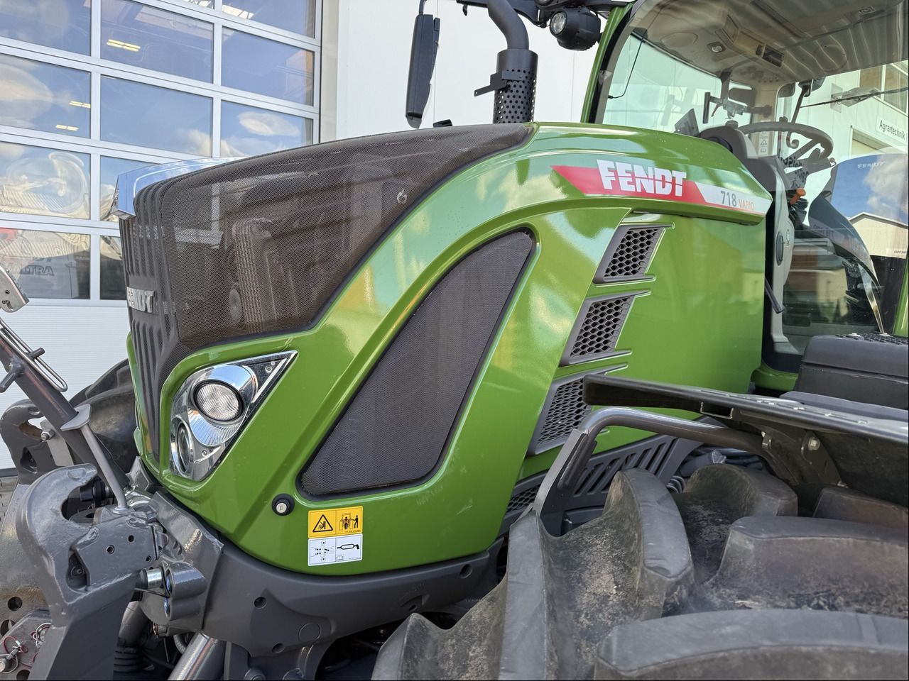 Fendt 718 Vario Gen6 ProfiPlus - Tractor agricol: Foto 4 Fendt 718 Vario Gen6 ProfiPlus - Tractor agricol: Foto 4