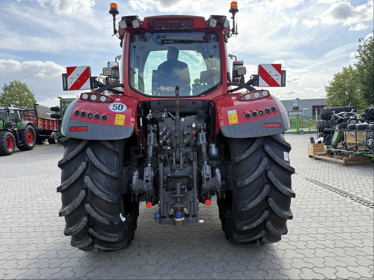 Fendt 724 Vario Gen6 ProfiPlus - Tractor agricol: Foto 2 Fendt 724 Vario Gen6 ProfiPlus - Tractor agricol: Foto 2