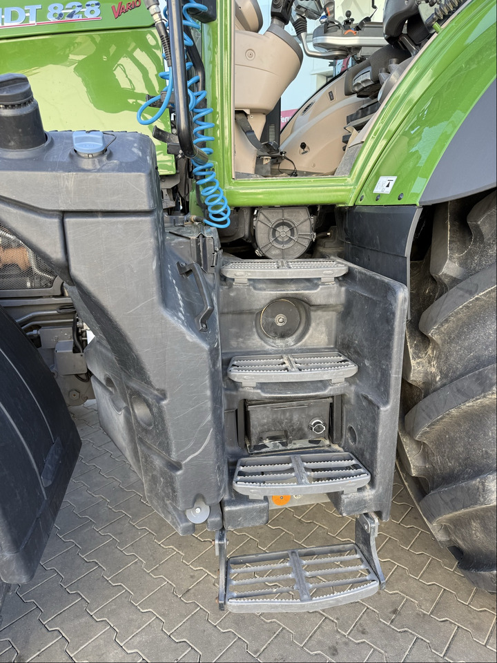 Fendt 828 Vario ProfiPlus Motor NEU - Tractor agricol: Foto 3 Fendt 828 Vario ProfiPlus Motor NEU - Tractor agricol: Foto 3