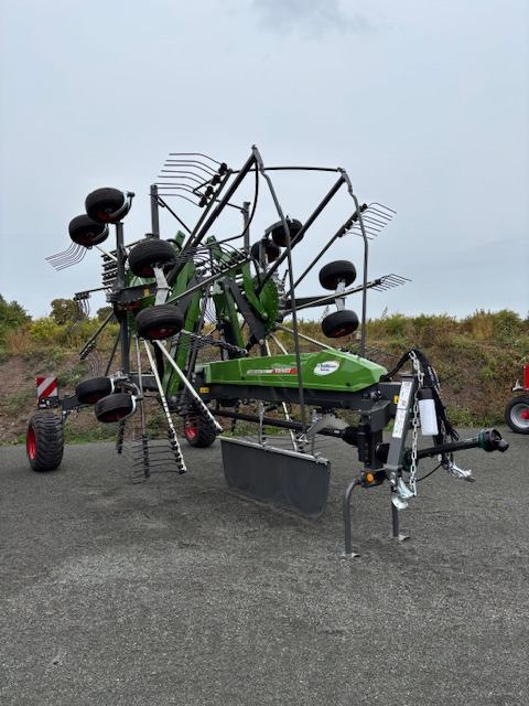 Fendt Former 1000 C PRO - Maşină de întors fânul: Foto 1 Fendt Former 1000 C PRO - Maşină de întors fânul: Foto 1