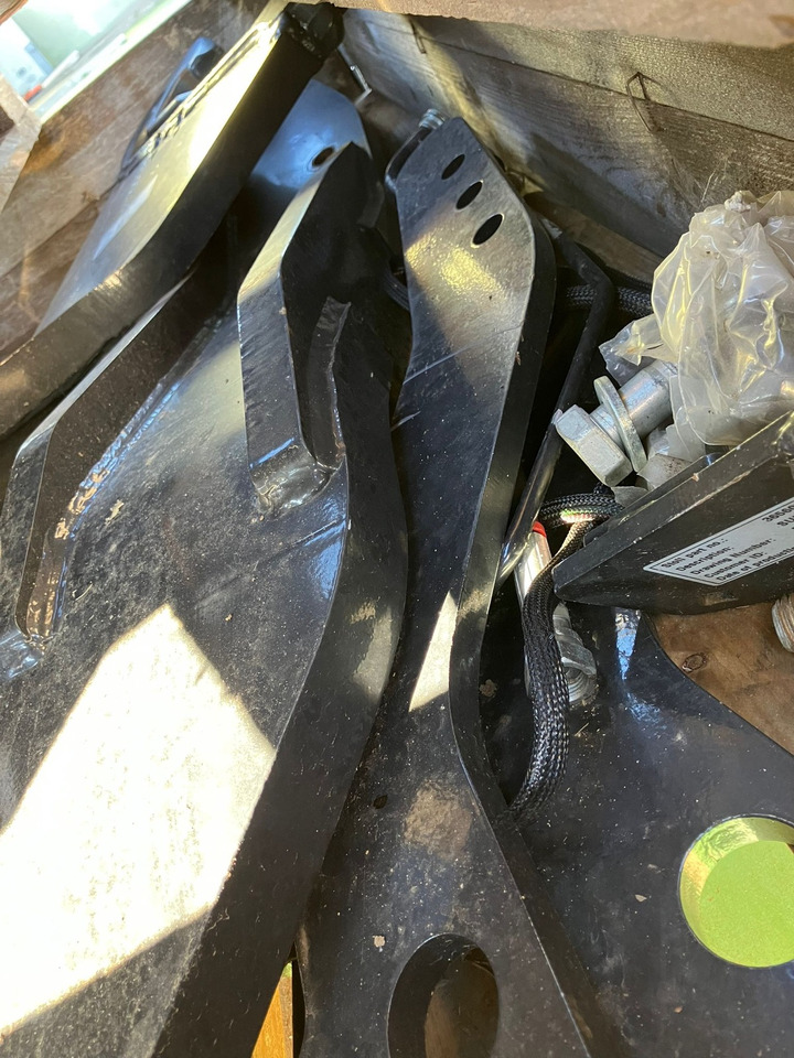 Fendt Frontlader - Anbauteile - Încarcator frontal pentru tractor: Foto 2 Fendt Frontlader - Anbauteile - Încarcator frontal pentru tractor: Foto 2